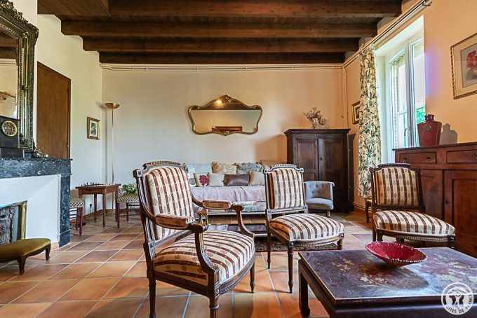 31G101778-1000669ae6ec447cbe964849f11a8c6d