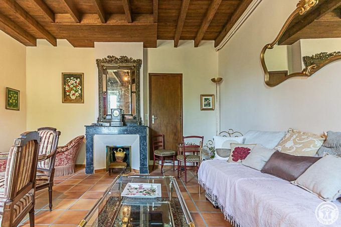 31G101778-4cce3dc1b96c4597b2a830e9e99bf026