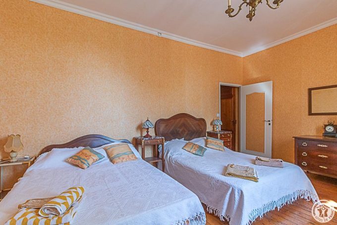 31G101778-eaa7b215d6c049febab5d60b34559d79