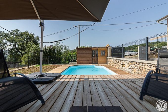 31G101779-0114747253db4ce7a9002de4bf804a99