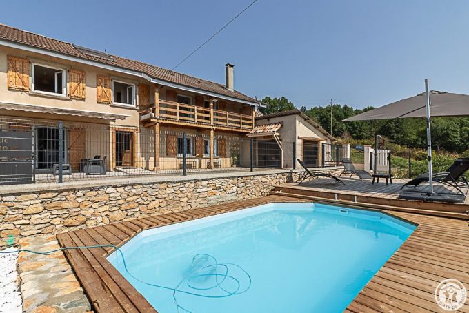 31G101779-06f9b38379624fe384e9352d7a6a3201