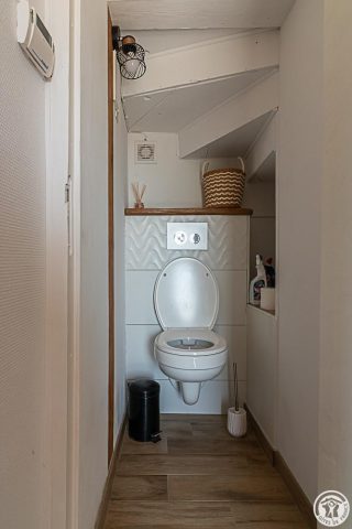 31G101779-3d2cb4416c484ab5940d4b958d6902b8