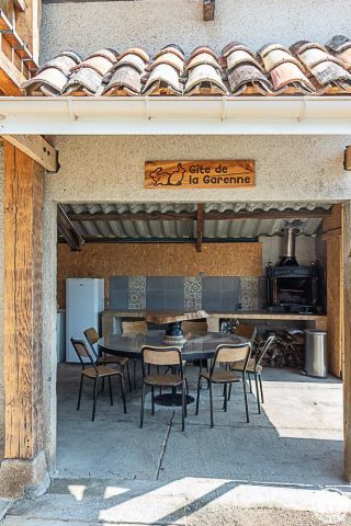 31G101779-3fd14af122f345a0ab8717514e177c6f