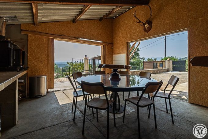 31G101779-6987b5d5feb84e9193bcdf55c7a46c55