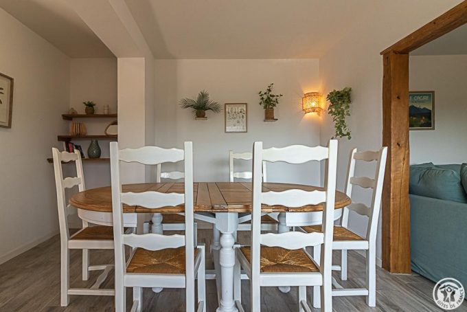 31G101779-d679ee1b34c341a59b77a2c433b4356d