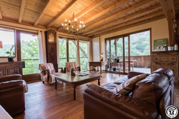 31G101780-253b59d347ca4d2c80ddcb5b517c8a53