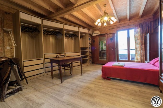 31G101780-758a144f75b244978af09c6c335497b9