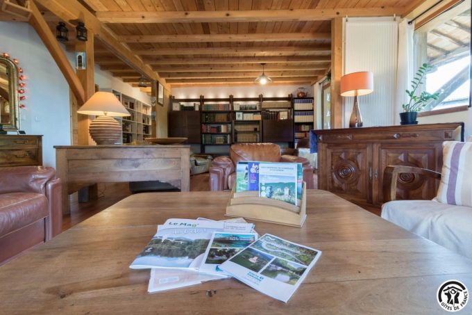 31G101780-b4df0e140613458cbcdc807cd17849e4