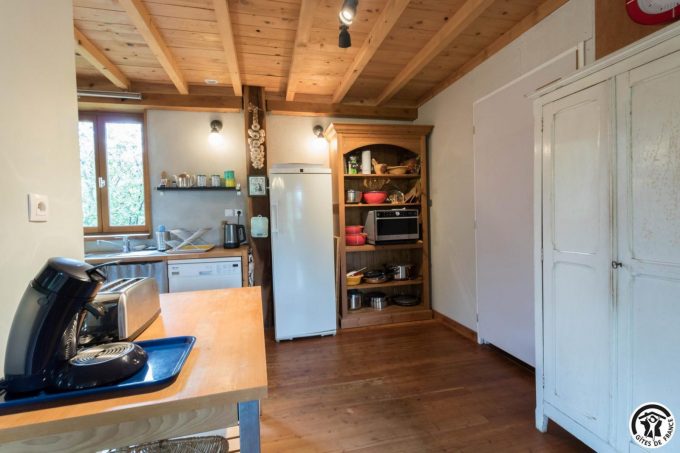 31G101780-b96f18cb12a84312ae7ee27639ddf91f