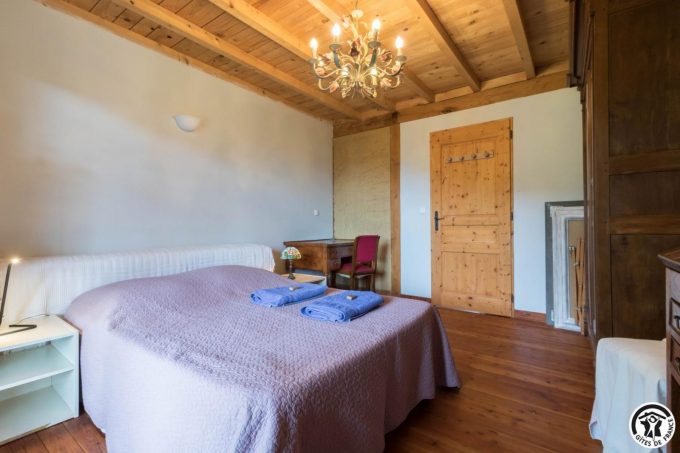 31G101780-e409bb0fb35f446fb626f89df910827b