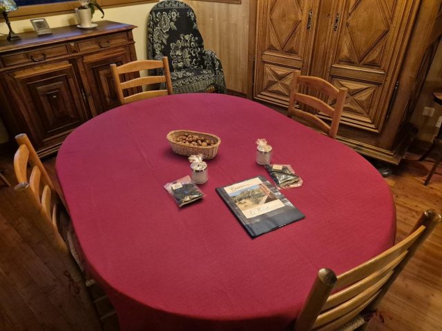 31G101780-f82cb278d71e48ffb7d79bacec8e3058