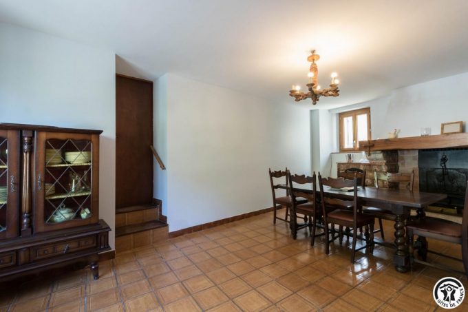 31G101783-3ad66fda144c492186e2ae327de060f4