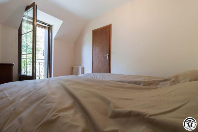 31G101783-4620803a3f174871bdce9bd7d8d482de