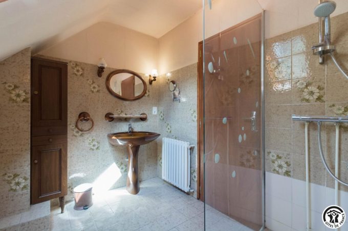 31G101783-4be18048220f45718416520c7e9125f0