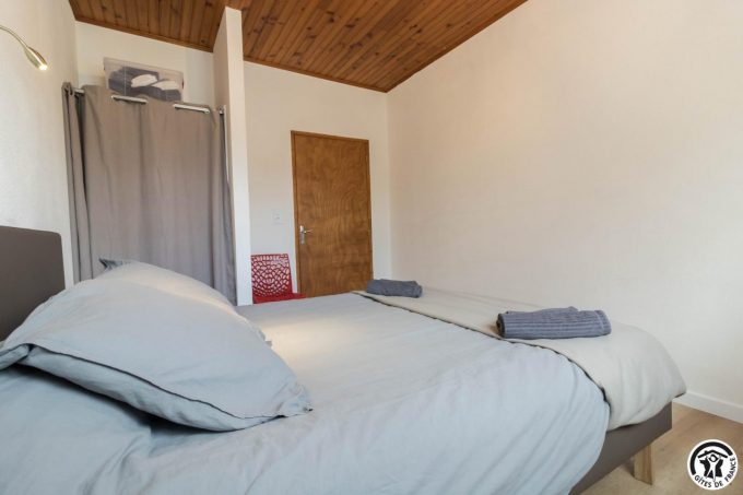 31G101785-4bb1066afa9d44e0b4c53983164f26b7