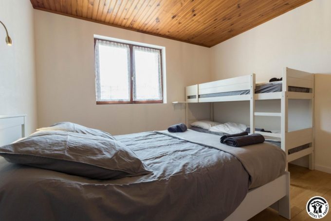 31G101785-7afc069819d6477cb66ec89117a5b423