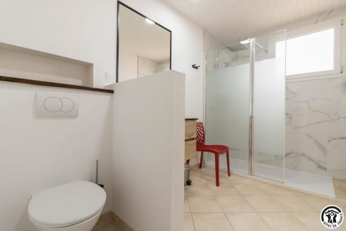 31G101785-9a504c0ffbf146089294e6f5f23eb6ca