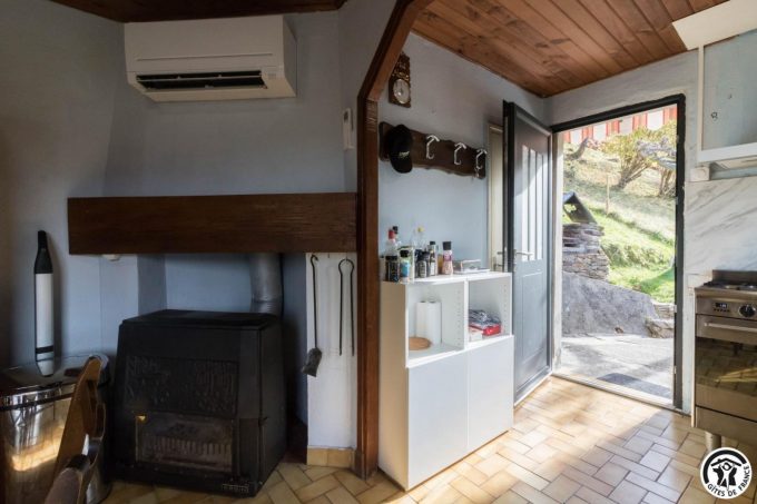 31G101793-31dcf503cf64473380b85fb27cd80265