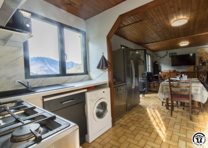 31G101793-bec02cbaa0d346ddbfacb0c420bd14be