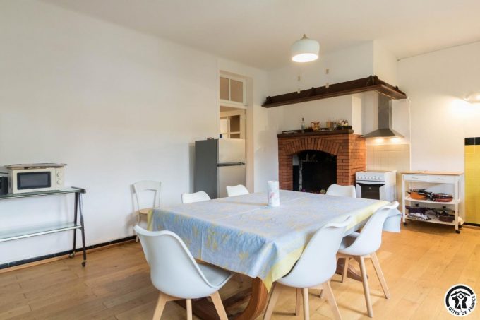 31G101794-472e9e2ae66d431e90707fd428a1d492