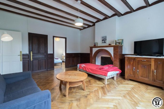 31G101794-9fcb3933da664f4da7922e4fb81855e0