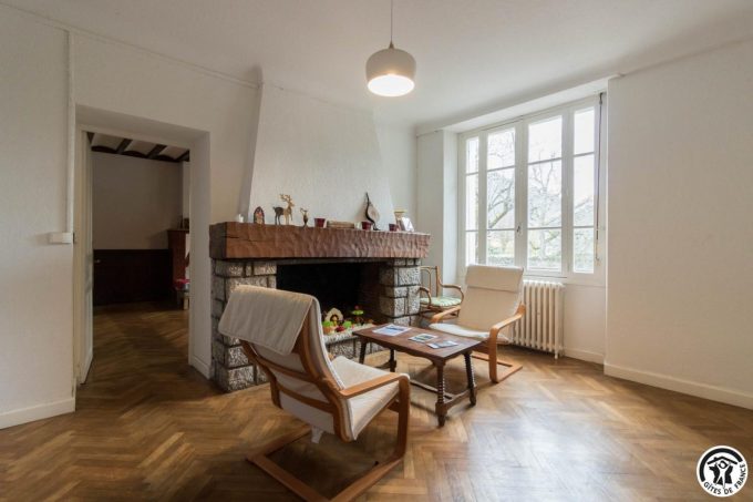 31G101794-c93d3038c3fb4100b16a2ba5c4a4d59d