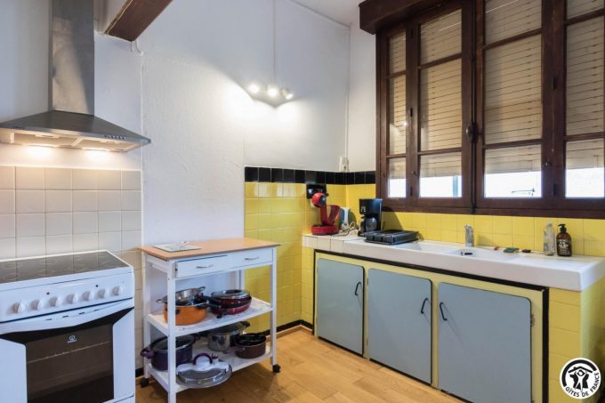 31G101794-f0e5ba5900cf4ec98ffa227d76ea3373