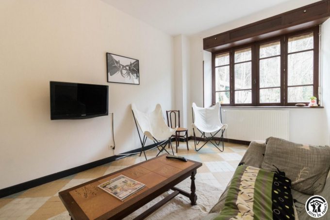 31G101795-8e79c06830d44209bcbb85fcbf7d7b16