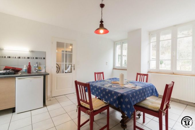 31G101795-ae9b01b422874c9781716d1f88191c6f