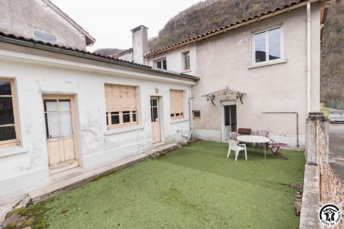 31G101795-cbb4016bd76b4895b08766930e13b4b1