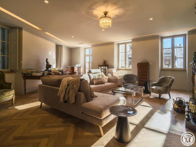 31G101798-29212f74cf914bb2b8c29c0ac0107051