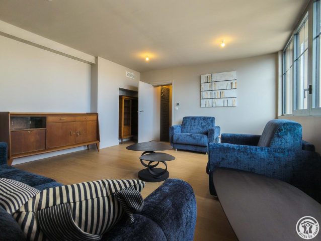 31G101798-57cff2184f3049f094b7dcdc74001743