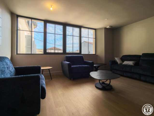 31G101798-7d62aa437d1e49b096793173b5a2e11a