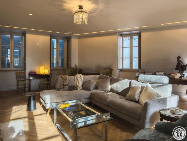 31G101798-8103deaa008c431aa2408a70f35335a2