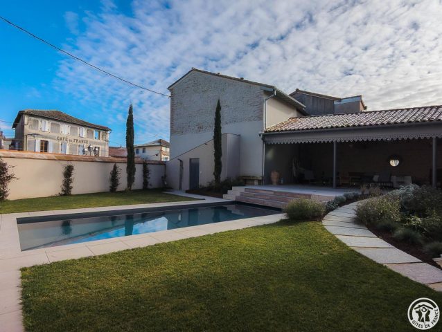 31G101798-a5ceb962dc55449b8aacc02158e6e4f7