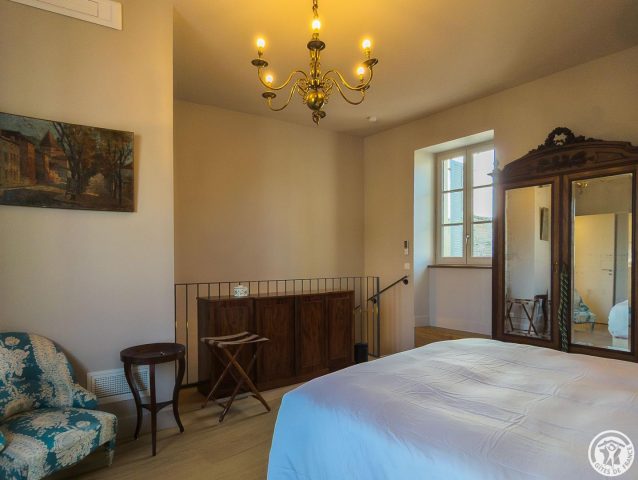 31G101798-d8e8770b7acd4f63b49eda189c4d57a8