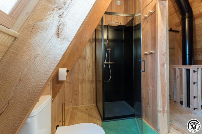 31G101800-373a09266a73432d9472727965e25070