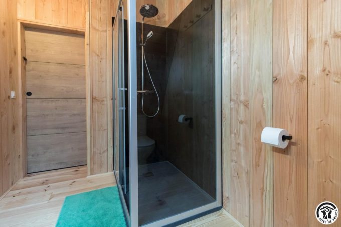 31G101800-66441b7f52b5482bb757c2225e29e415