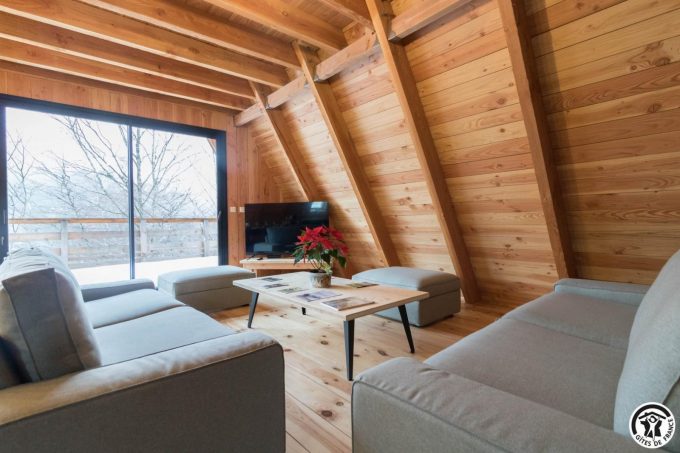 31G101800-bc0fa5f17e5648d9abb1b7898f6ffe61