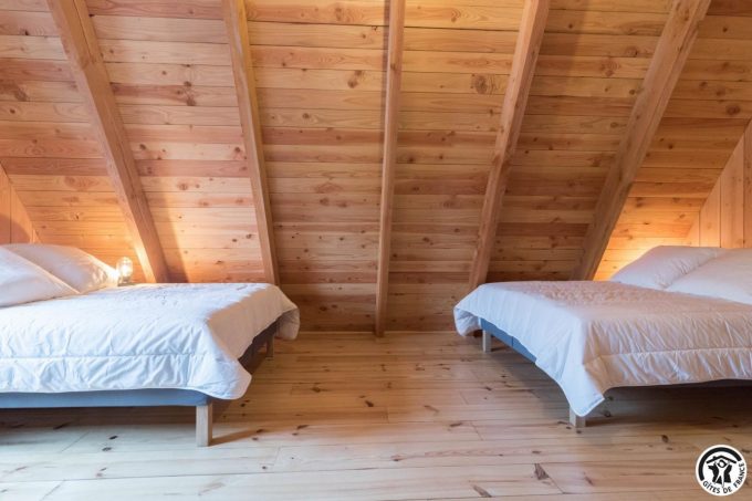 31G101800-c704976877a14d9592a2cec87296fb94