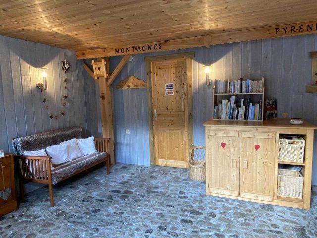 31G114002-fca10d749a3f448fb68aa06f71762817