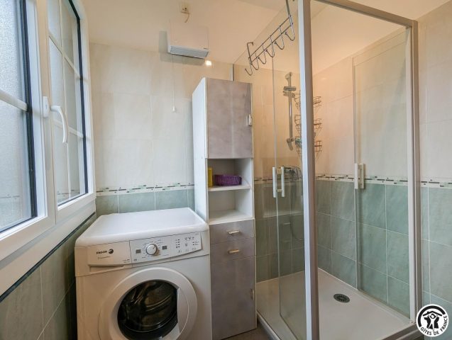 31G145014-0d2e159a27dd441b9437500b0477963c