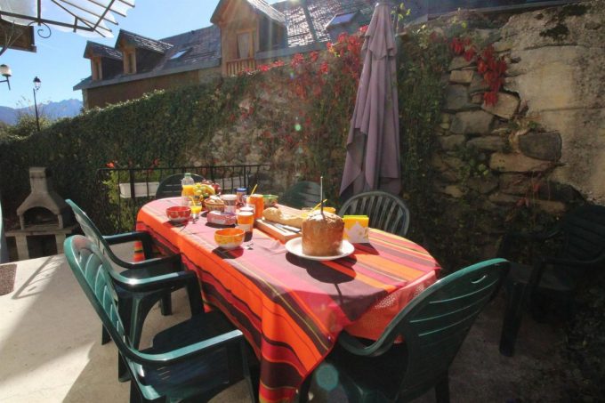 31G145014-879d2d62d80b408ab448d96e0fe6da5b