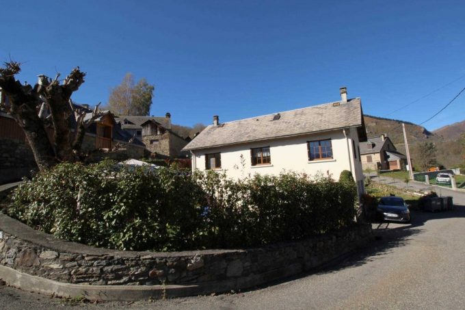 31G145014-dc731f189be14baea1b0b7d6d76645cf