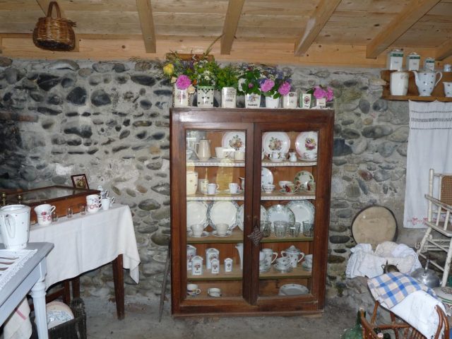 31G300038-edcde02596e04a8e8e060712e1633831