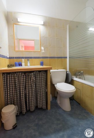 31G300454-1a8b6d6628ae4713a5b4e446a4af9778