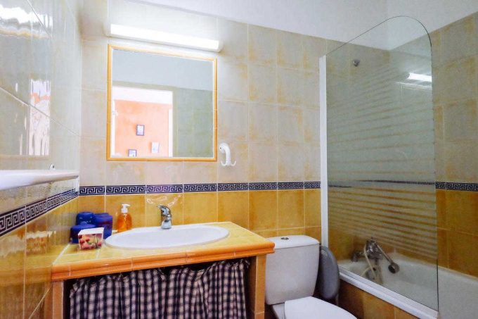 31G300454-83be916c35d440a7bb4df45d1b59c194