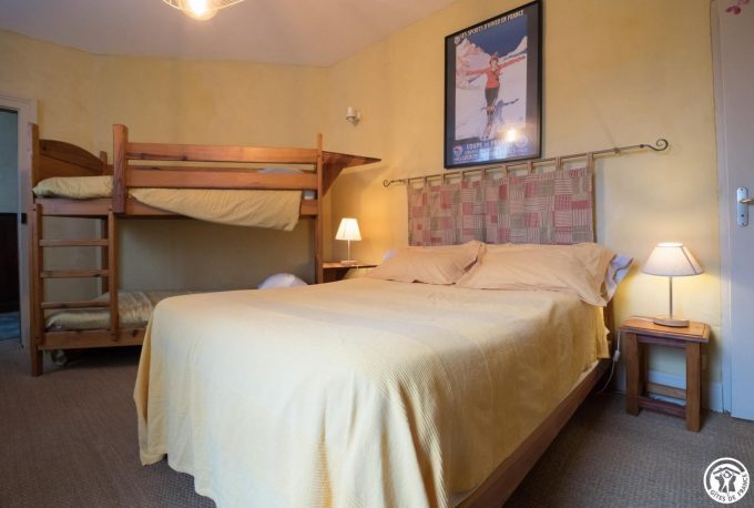 31G300454-9215e34a365f4a65aeb0a55cf021d886