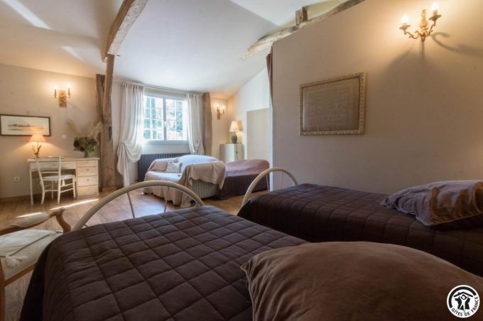 31G301028-115097c2bac44af78a3c4ee679c933d1