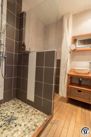 31G301028-4865d7c85d4b468e8d5208019170cb00